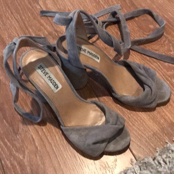 Steve Madden tie up sandals - Picture 4 of 4